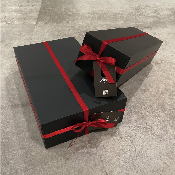 ギフト箱・赤リボン